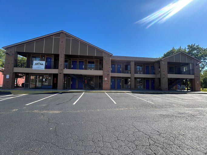 Exterior & Views 1, Mountain View Inn Irvine Near Richmond KY, Estill