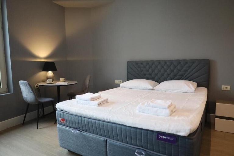 Room 5, Status M Apartments Franca23