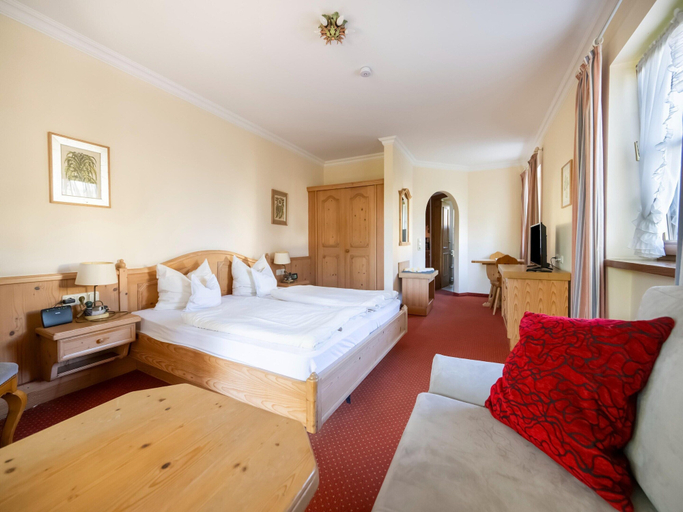 Room 4, Attraktives Studio mit Terrasse in Bad Birnbach, Rottal-Inn