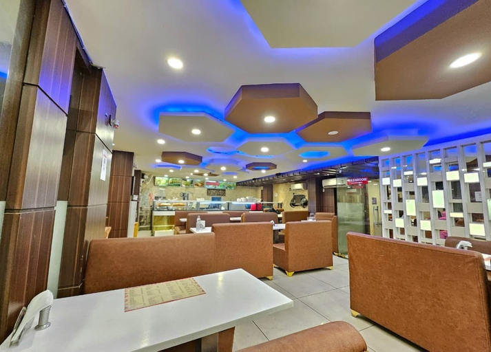 Dining 2, Hotel Gulab Pure Veg Restaurant, Srinagar