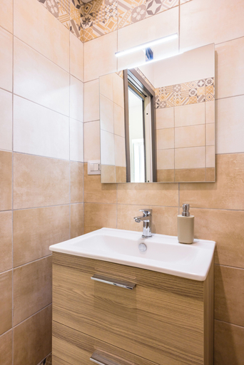 Bathroom 5, Urban Retreat 76, Napoli