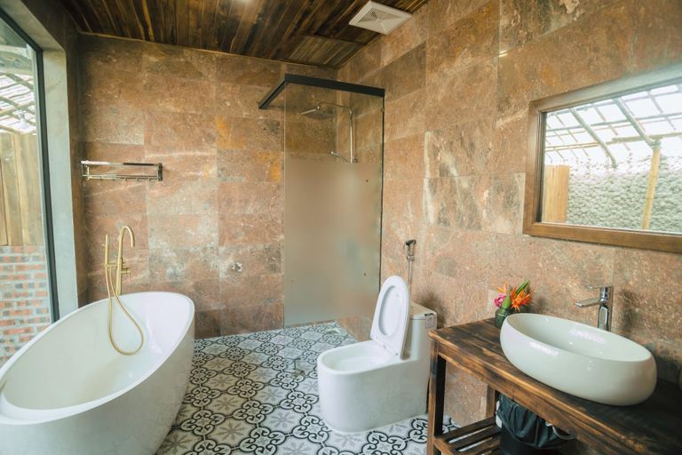 Bathroom 3, Laco green Trang An, Hoa Lư
