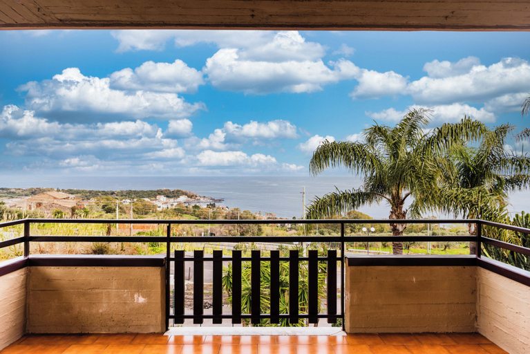 Property grounds 3, Faraglioni Sea View Terrace by Wonderful Italy, Catania