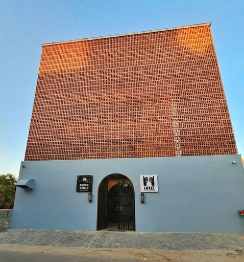 Primary image