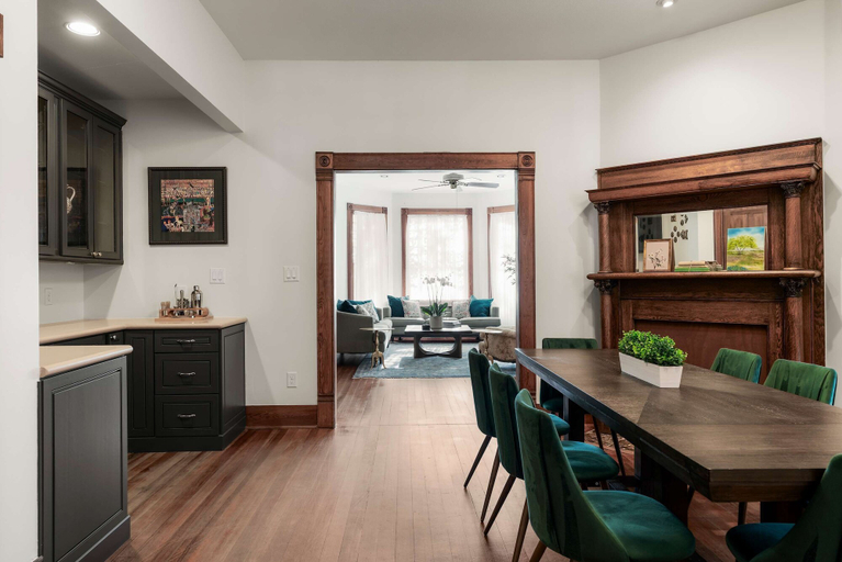 Room 4, Charming 5 Bedroom Home in Austin, Travis