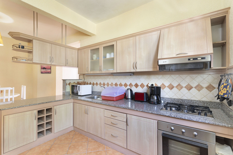 Others 5, Apartment Hortensia
