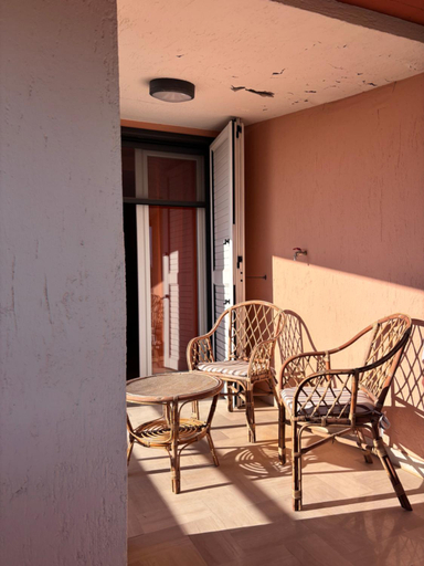 Others 3, Casa Gio, Avellino