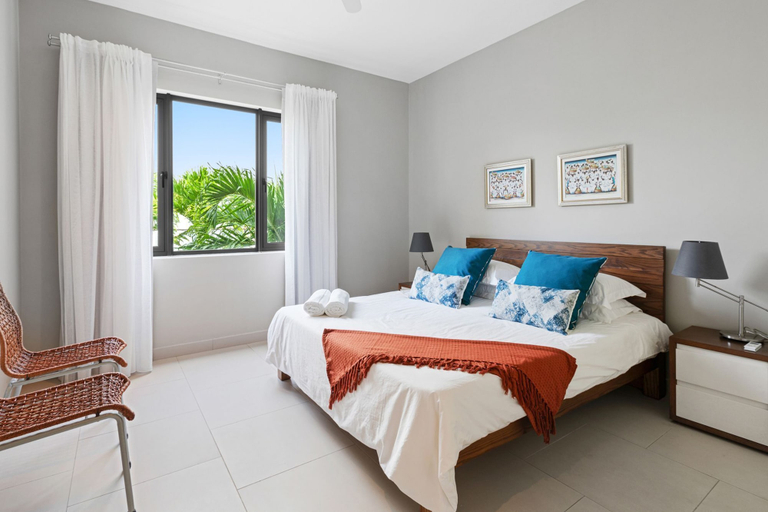 Interior 2, Element Bay 5