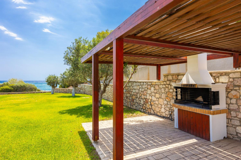 Room 4, Villa Dionysos in Rhodes, South Aegean