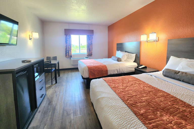 Bedroom 3, Howard Johnson by Wyndham Galveston, Galveston
