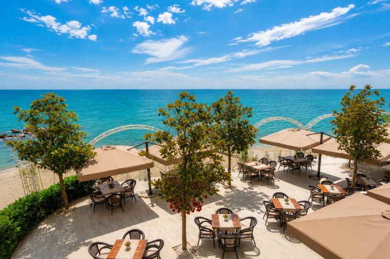 Food & Drinks 5, Luxurious and panoramic apartment at the beach., Varna