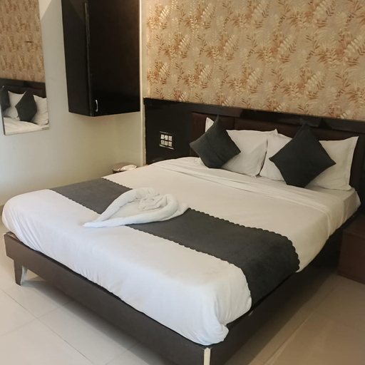 4, Udupi Grand Lodging and Boarding, Pune