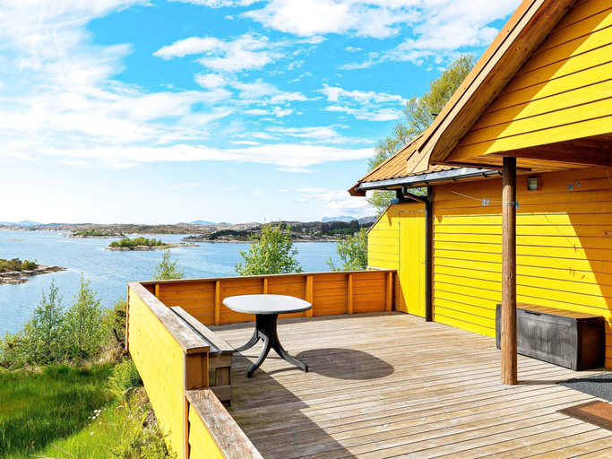 Others 1, 6 Person Holiday Home in Anneland, Gulen