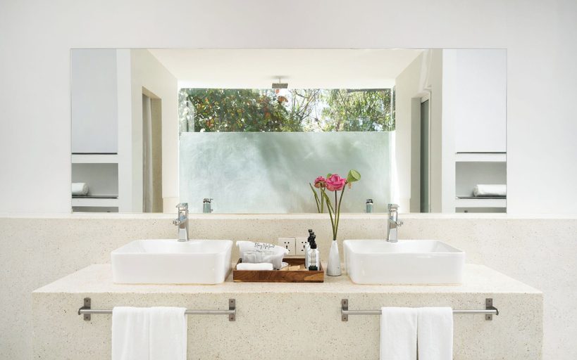 Bathroom 3, The Forest, Siem Reap