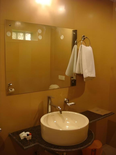 Bathroom 3, Suman Paradise, Nainital