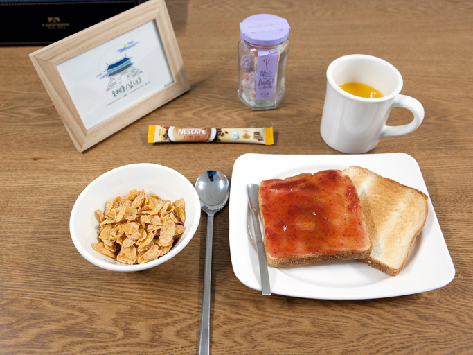 Food & Drinks, DH Myeongdong Guesthouse, Jung