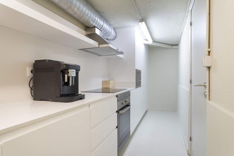 Room 3, Lapa Diplomatic Flat 1 4 by Feel Lisboa, Lisbon