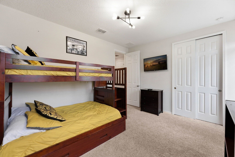 Room 4, 4BR Solara Home w/ Pool & Mickey Rooms, Osceola