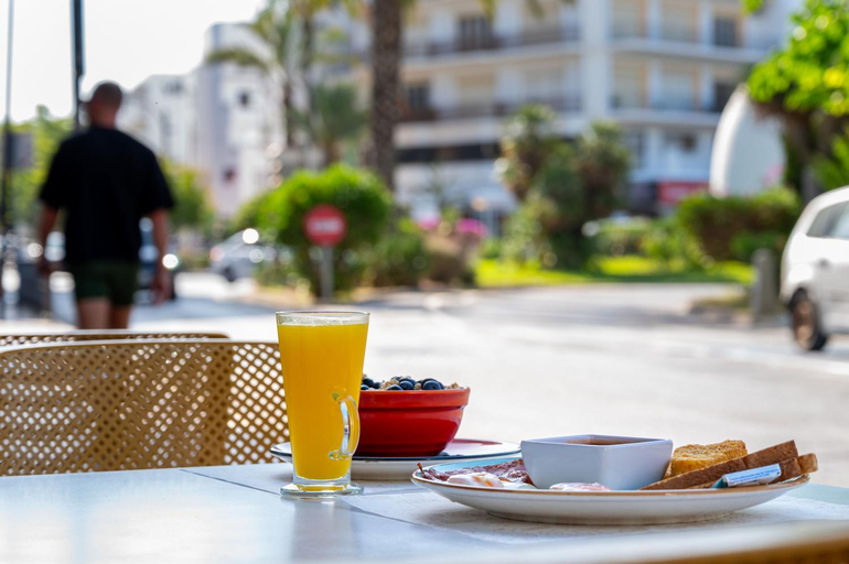 Food & Drinks 4, The Blue Apartments - Adults Only, Baleares