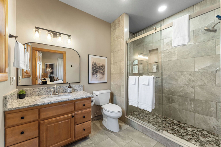 Bathroom 3, Ember Shoals Resort | On the White River, Cotter AR, Baxter