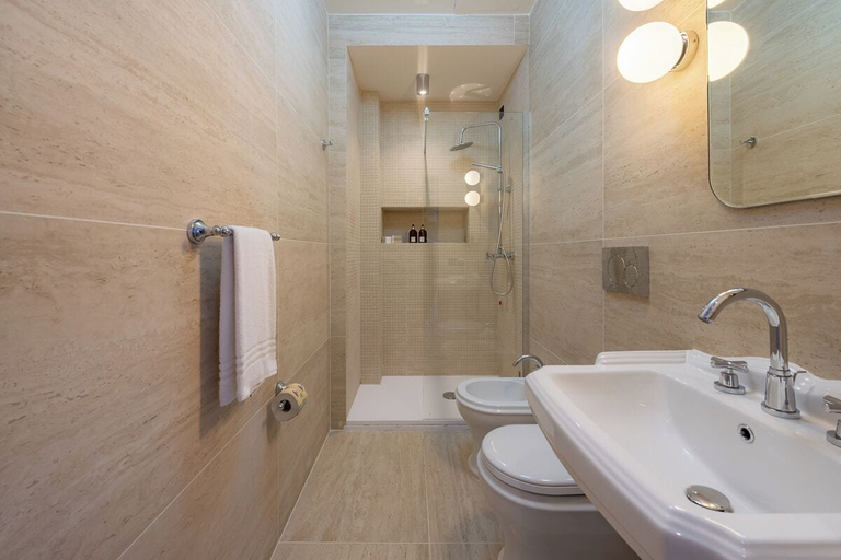 Bathroom 4, Duomo House, Milano