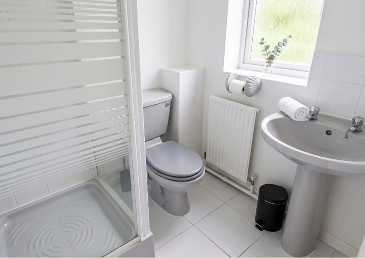 Bathroom 3, 3 Bed Detached - 3 Bathrooms - Parking - Quiet, Doncaster