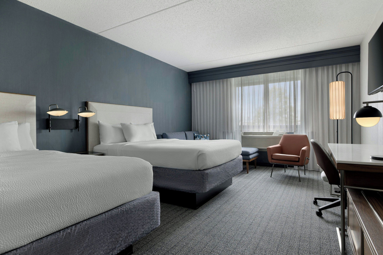 Bedroom 3, Courtyard by Marriott Republic Aprt Long Island/Farmingdale, Suffolk