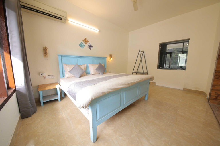 Room 3, Luxury Tent With Hill and River Viewhotel Ribera, Dehradun