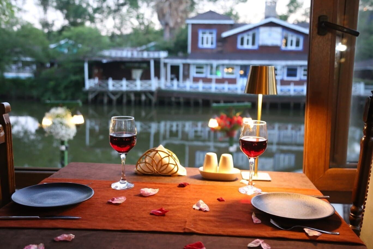 Dining 3, Mell's River, Şile