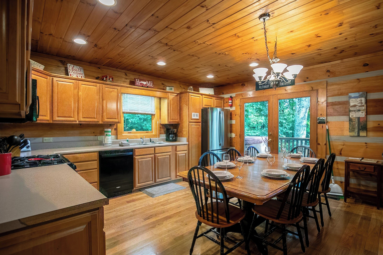 Interior 4, A Family Tradition, Watauga