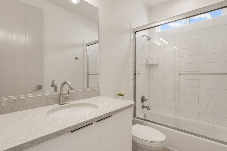 Bathroom 3, Golf Course Views 8 Bedroom Townhouse, Washington