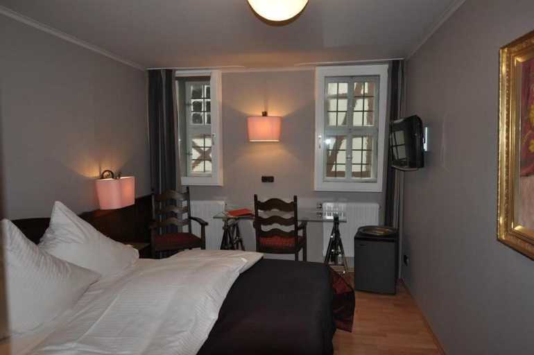 Bedroom 3, Hotel Schmuckkastchen, Miltenberg