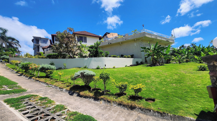 Front of property, Comfy Villa With Ocean View