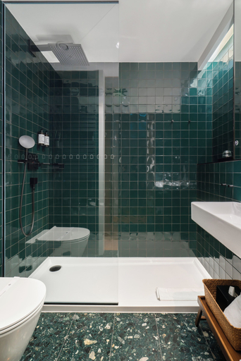 Bathroom 2, NOLIA Boutique Hotel, Porto