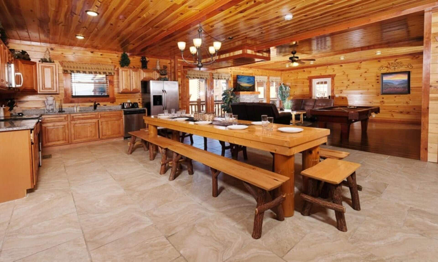 Dining 5, Splash' N Mountain Lookout, Sevier