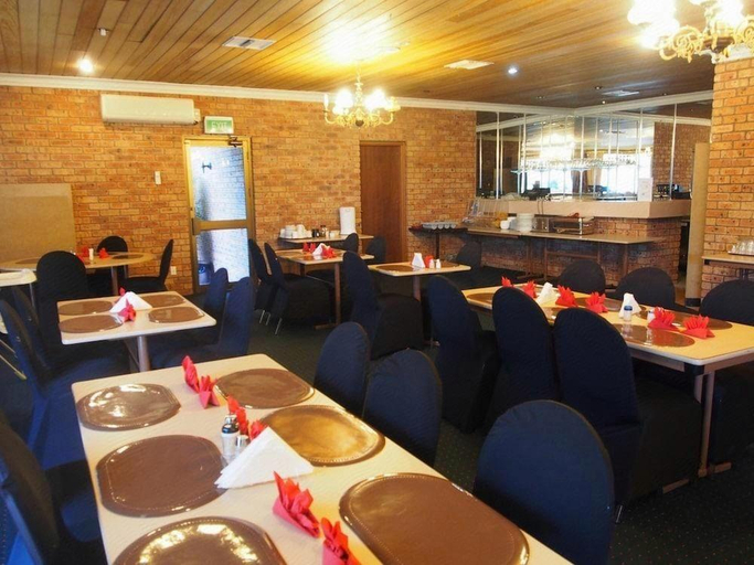 Food & Drinks 4, Cobar Town and Country Motor Inn, Cobar