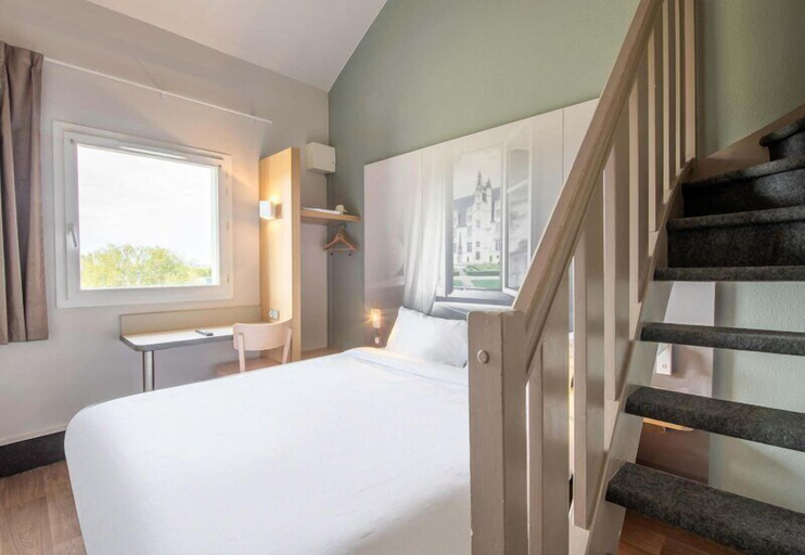 Bedroom 3, B&B HOTEL Beauvais, Oise