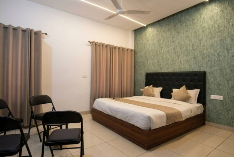 Room 3, Hotel Amaltas Nayagaon By OTABoostup, Sahibzada Ajit Singh Nagar
