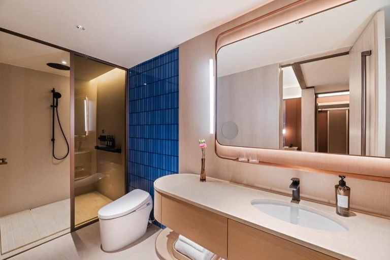 Bathroom 3, Crystal Hotel Yantai Binhai Square, Yantai