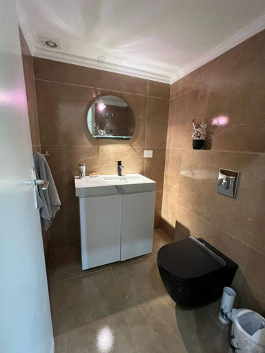 Room 2, Tabarja s Lovely Seaview Apartment, Kasrouane