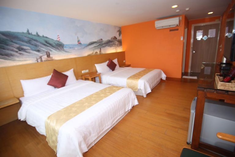 Bedroom 2, Kenting Waterfront Hotel, Pingtung