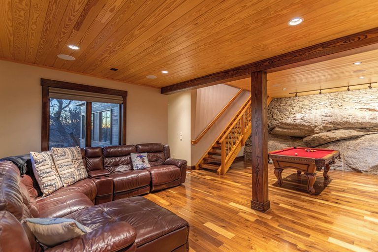 Interior 3, The Flying Eagle at Eagles Nest, Avery