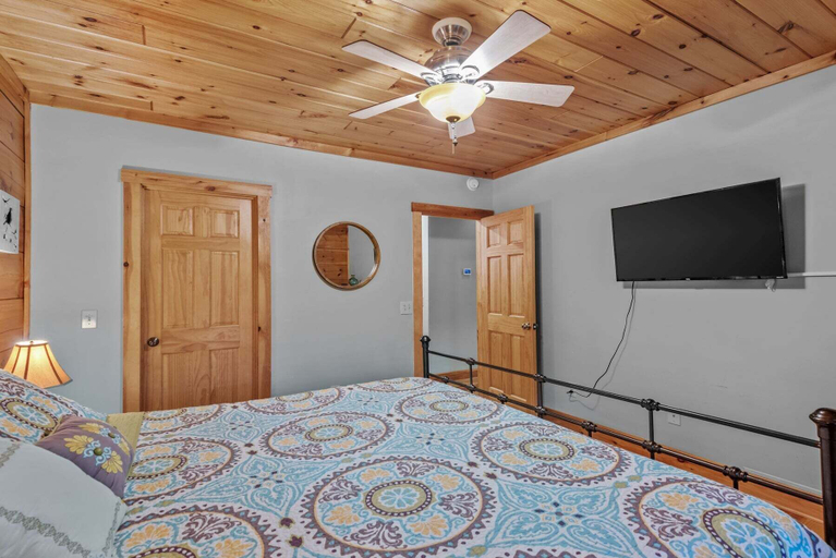 Interior 4, Among The Trees - Valle Crucis Cabin With hot Tub, Pool Table, Pond, Fire pit, Watauga