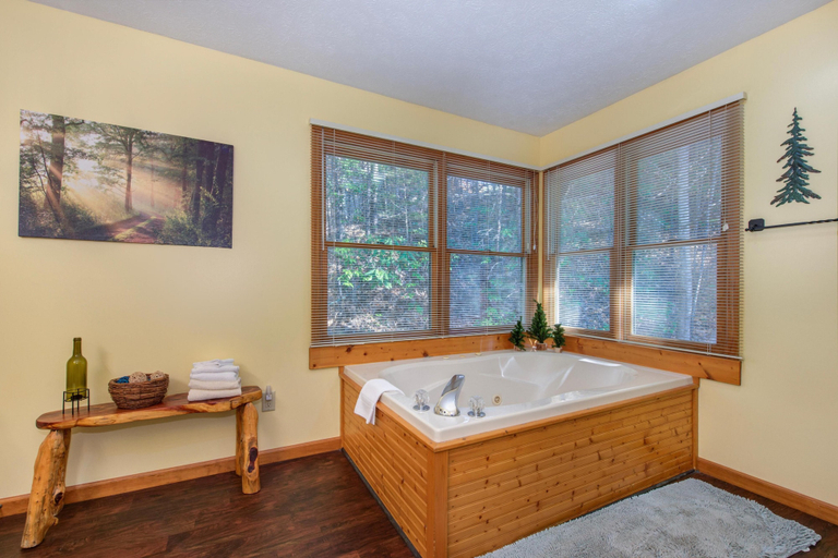 Bathroom 3, Secluded Sunset, Sevier