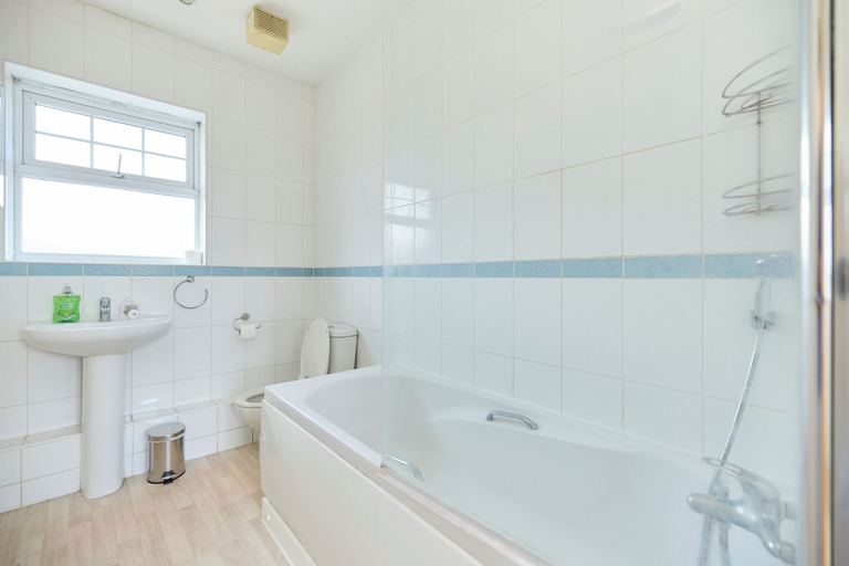 Bathroom 3, Beige & Timber Flat Edgware, London