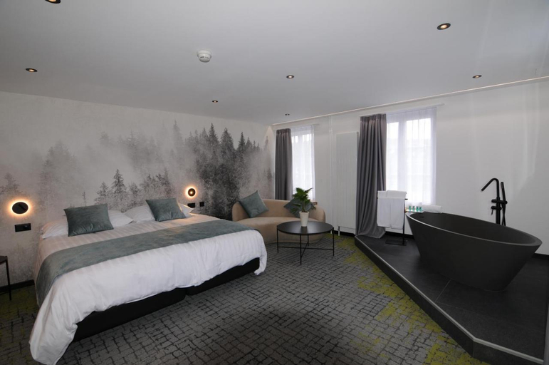 Others 3, Hotel Rheingerbe, Stein