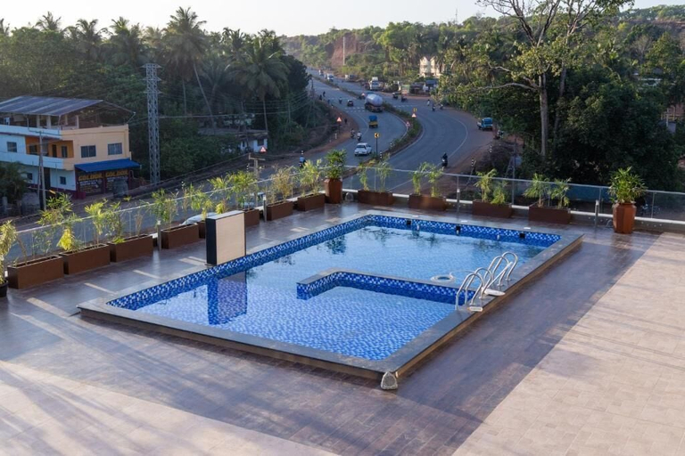Pool 2, Hotel PUMERAI, Uttara Kannada