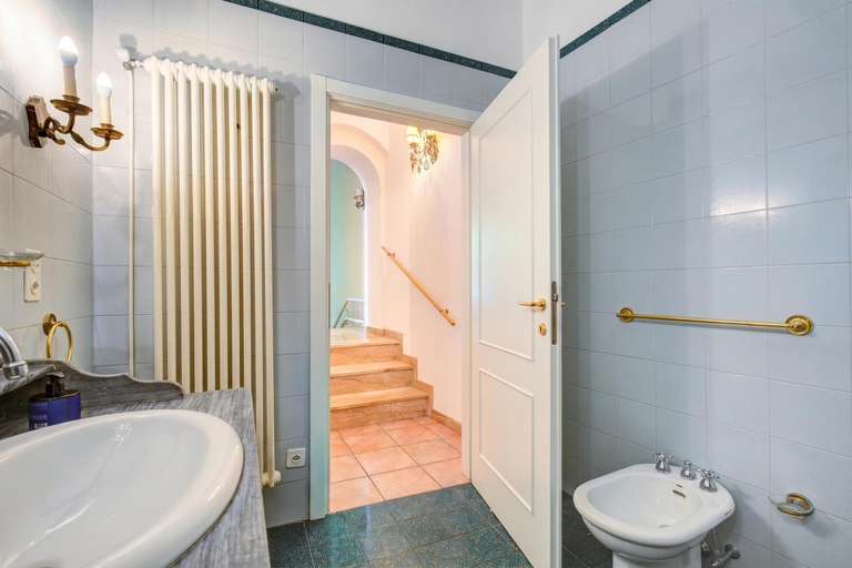 Facilities 5, Villa Lake View With Bbq - Happy Rentals, Lugano