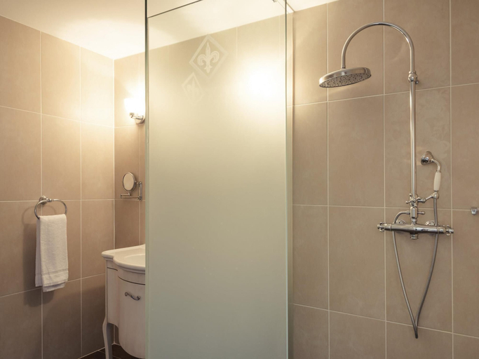 Bathroom 3, Hôtel Mercure Villeneuve sur Lot Moulin de Madame, Lot-et-Garonne