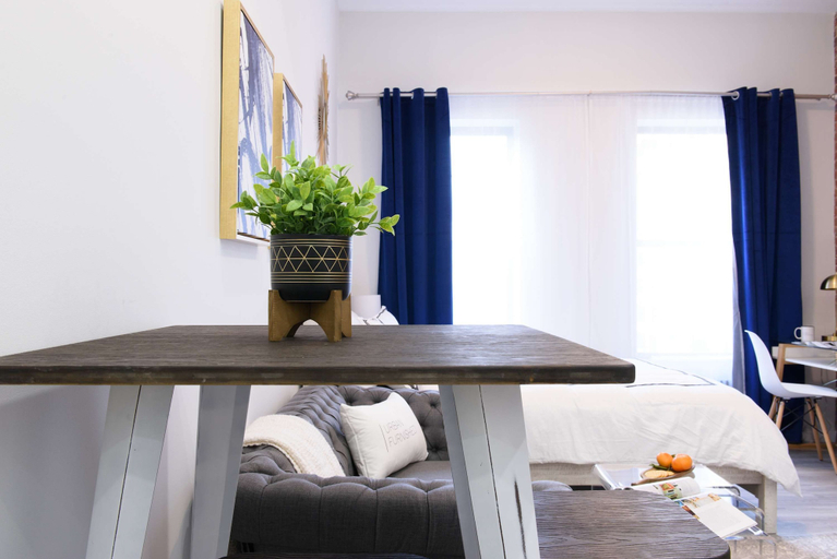 Room 4, 240-14 NEW Studio Prime Location W D in Unit, New York